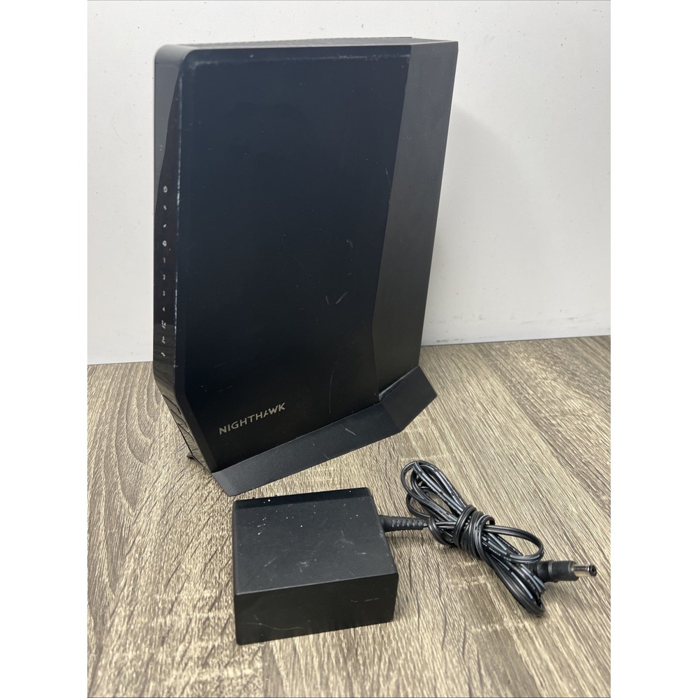 NETGEAR Nighthawk Modem Router Combo (CAX30) DOCSIS 3.1 Modem & WiFi 6 Router - Picture 2 of 11